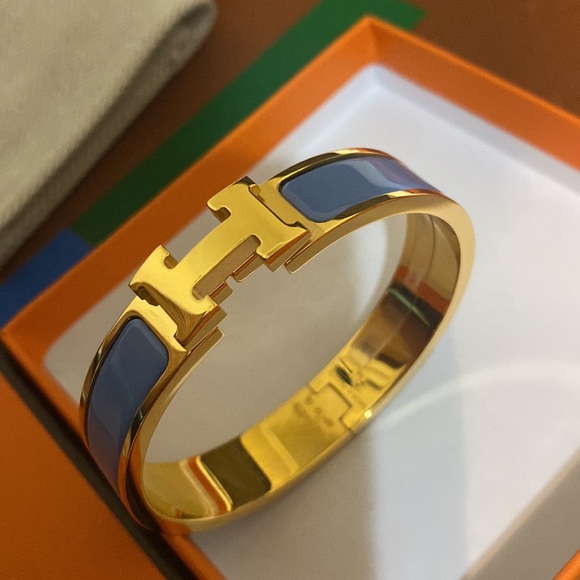 RARE HERMÈS CLIC H BRACELET - Picture 8 of 17